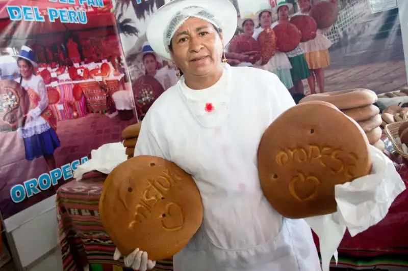 Peru's Bread chutas de oropesa