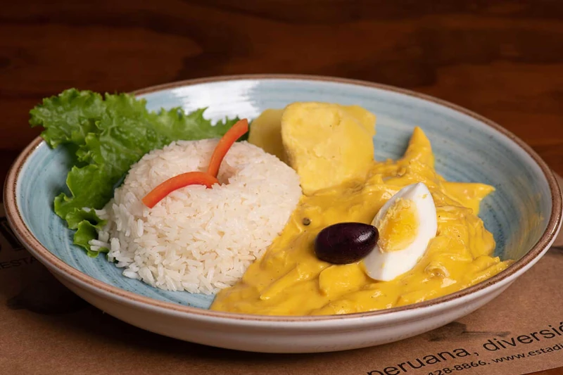 Peruvian Spicy Creamed Chicken