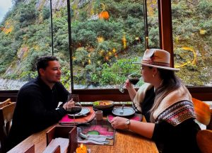 The Perfect Romantic Dinner in Machu Picchu: Views, Atmosphere & Flavor